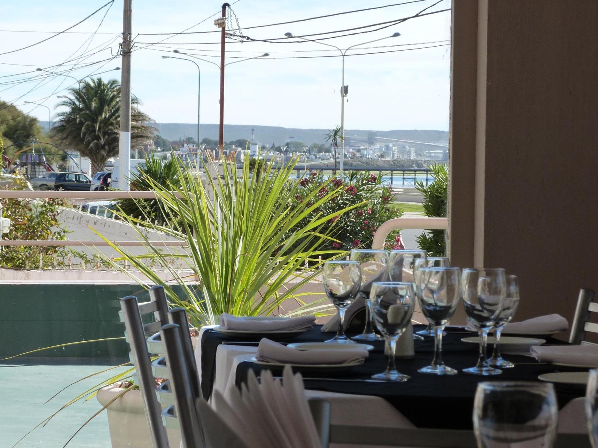 Costanera Hotel Puerto Madryn Exterior photo
